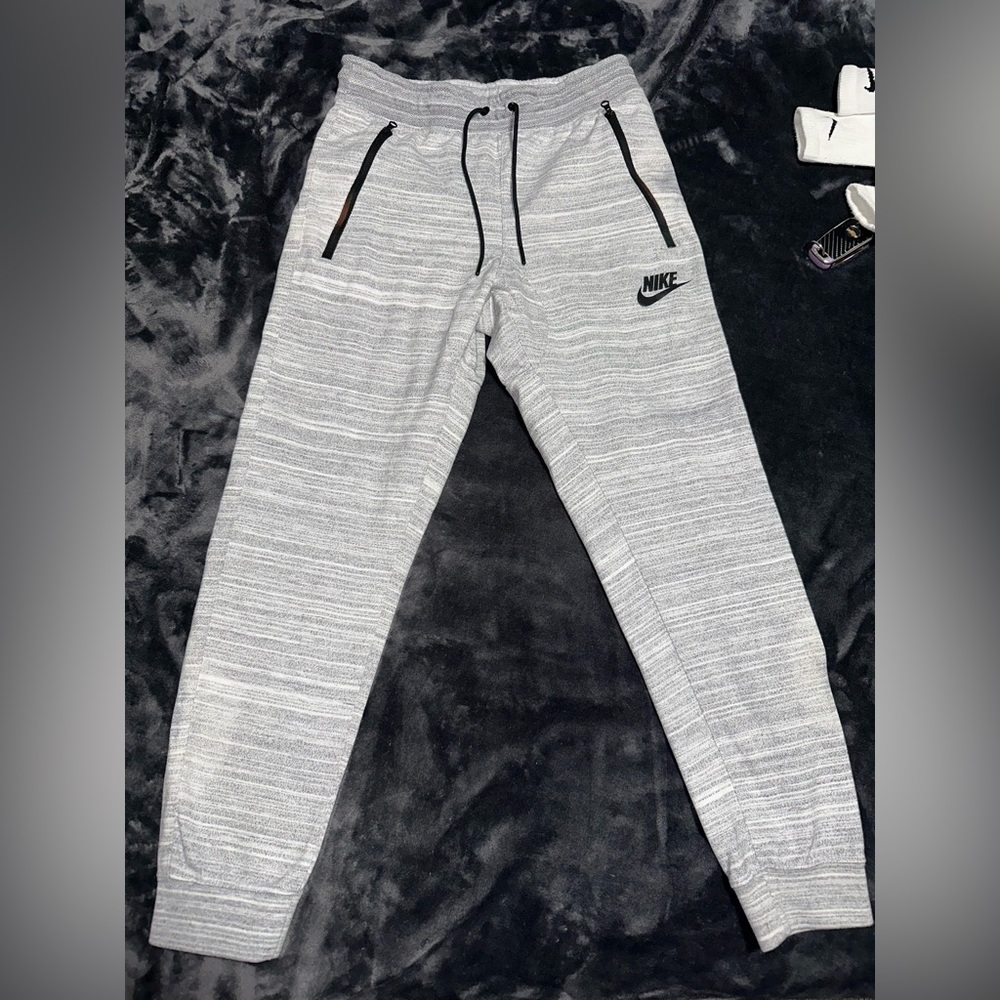 Nike tech fleece pants